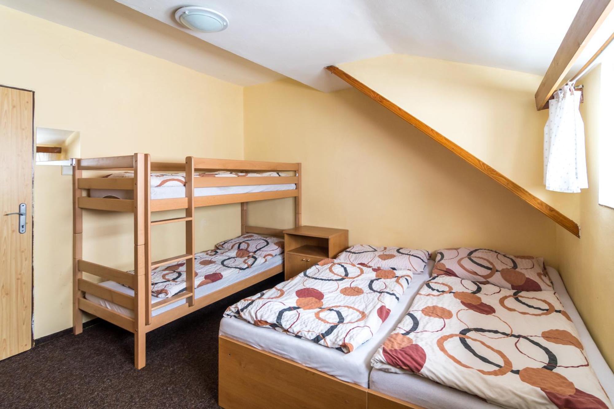 Dvorska Bouda 3* Strážné